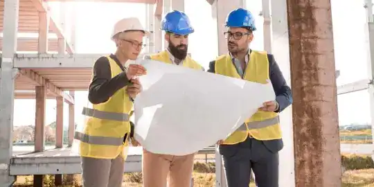 In 60 Sekunden zum Projektplaner (m/w/d) bewerben Projektplaner die die Pläne prüfen. Hier findet man die Stellenausschreibung dazu